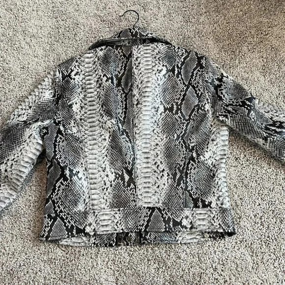 Blank NYC Snake Moto Jacket Womens Small Faux Leather - Picture 10 of 12